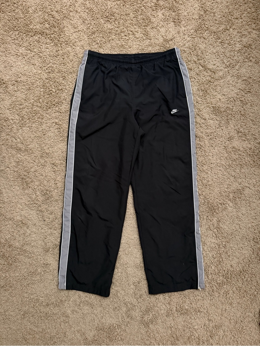 Vintage Nike Men’s L Dark Gray Baggy Windbreaker Track Pants Ankle Zip Y2K 36x31